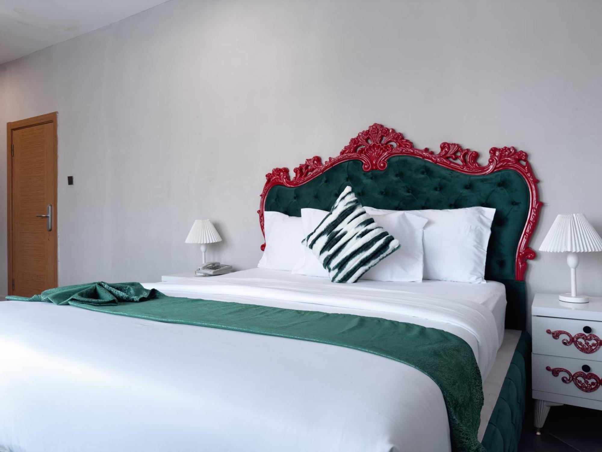 Euro Homes Hotel Аккра Екстер'єр фото