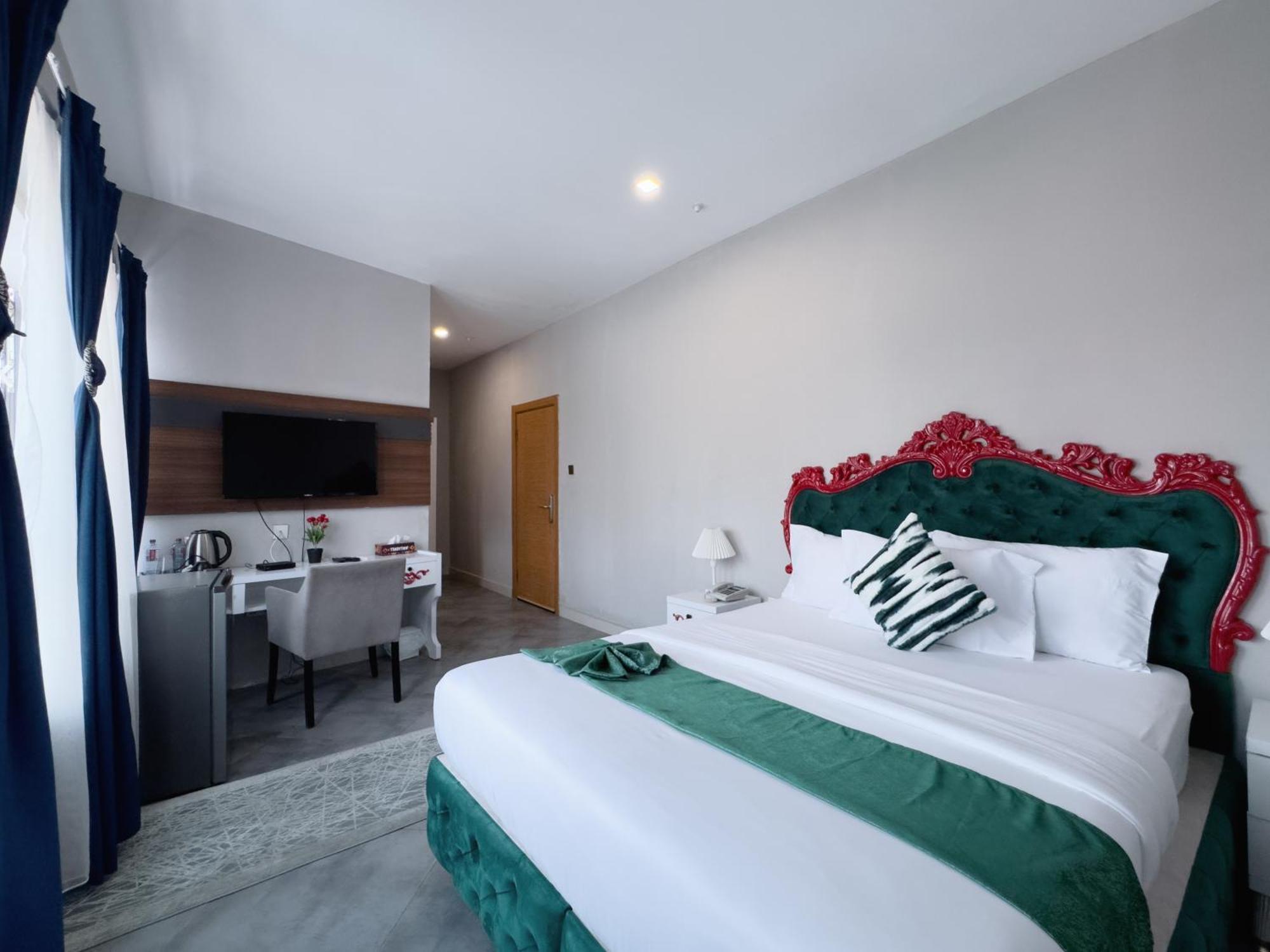 Euro Homes Hotel Аккра Екстер'єр фото