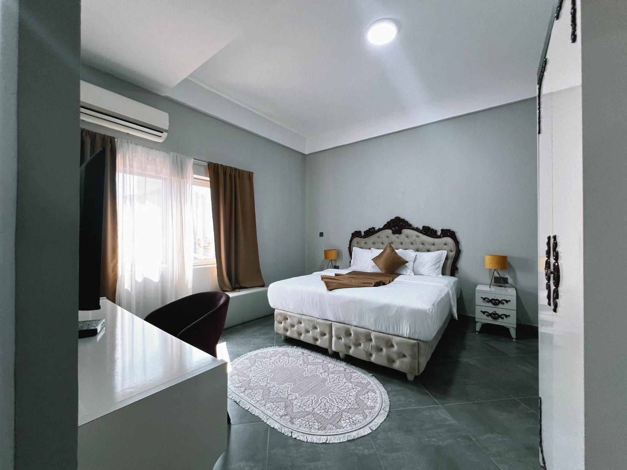 Euro Homes Hotel Аккра Екстер'єр фото