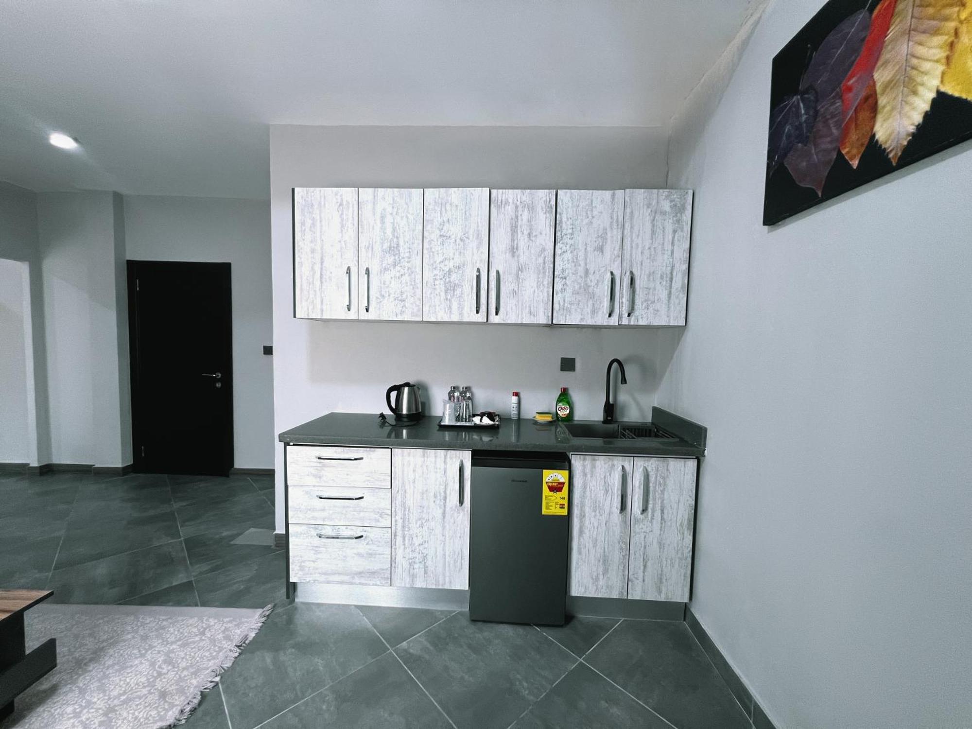 Euro Homes Hotel Аккра Екстер'єр фото
